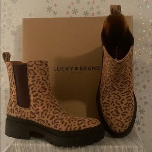 Lucky Brand 🍀  Women's Emali Lug-Sole Booties 😍